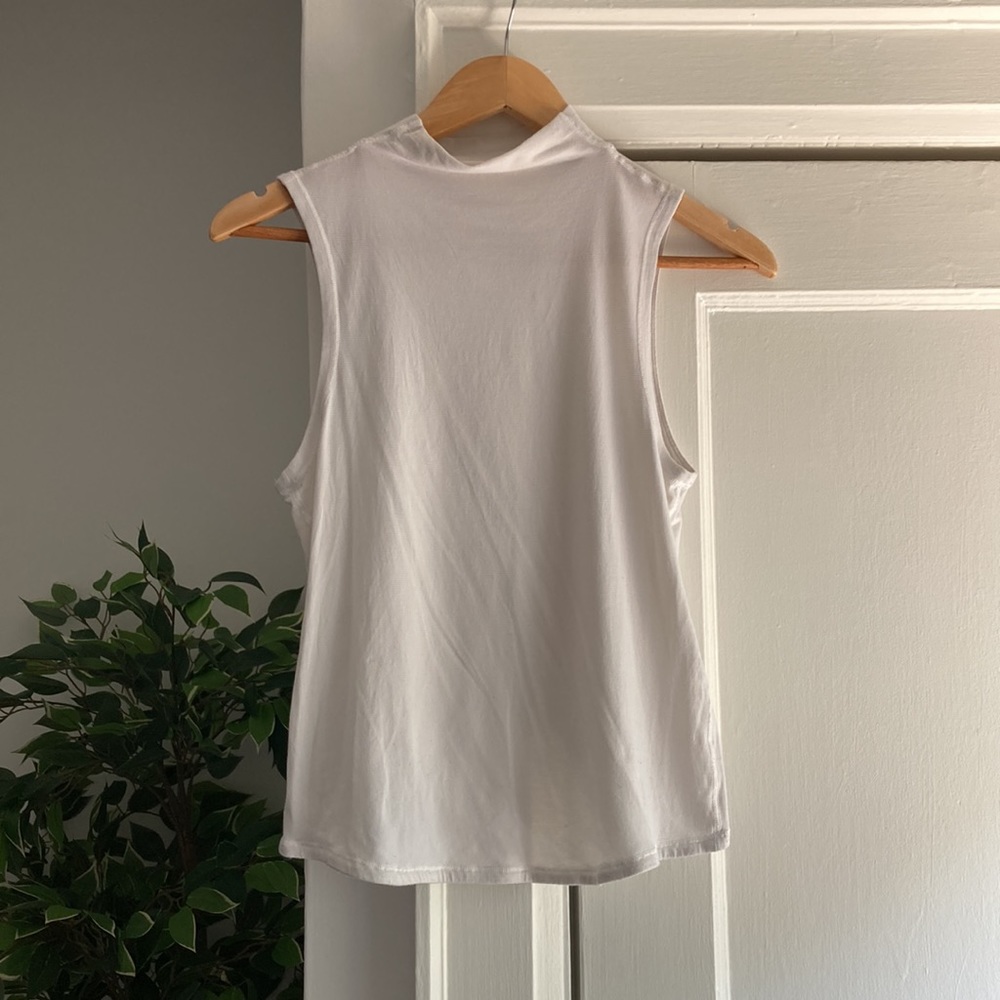 Lululemon Twist and Reach Mock Neck Tank